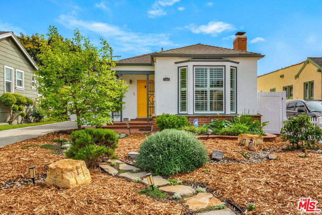 4012 58th Pl - Photo 1