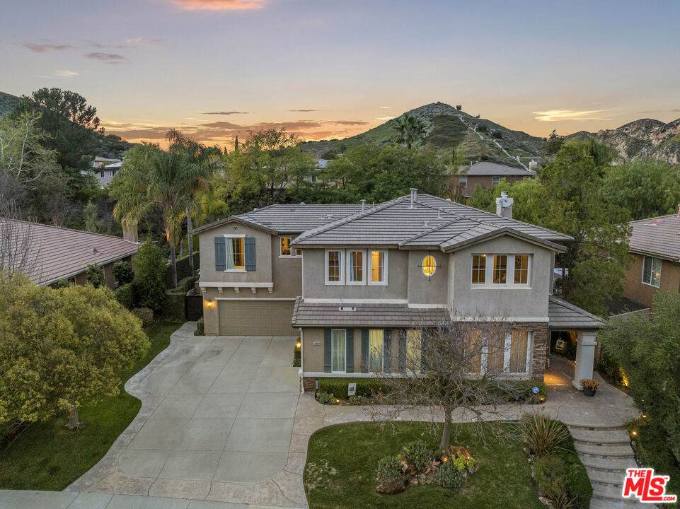 24981 Greensbrier Dr - Photo 1