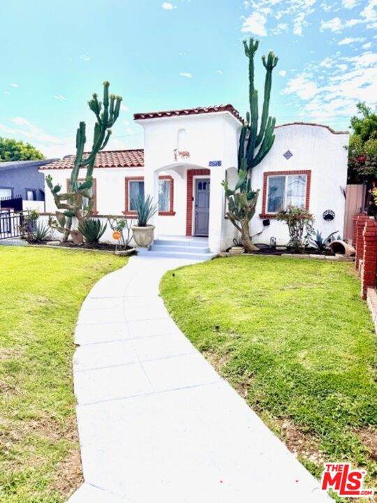 2940 Live Oak St - Photo 1