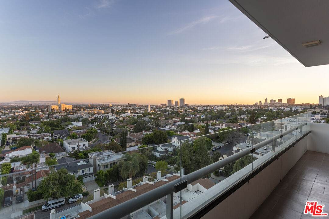 10660 Wilshire Blvd - Photo 1