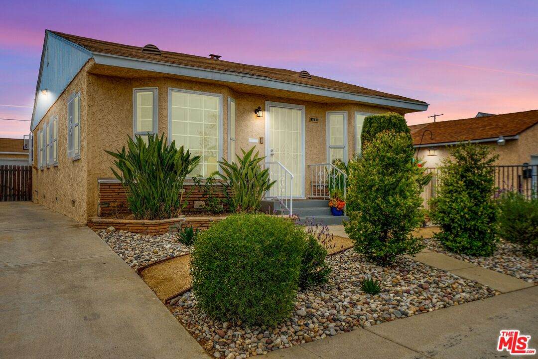 8719 Cimarron St - Photo 1
