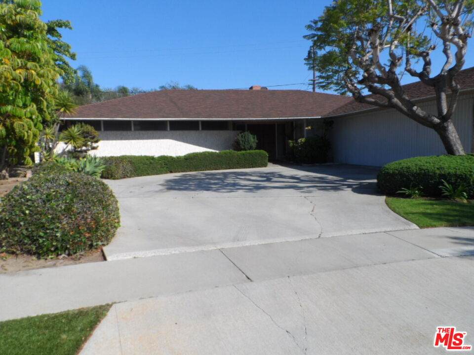 6524 Holt Ave - Photo 1