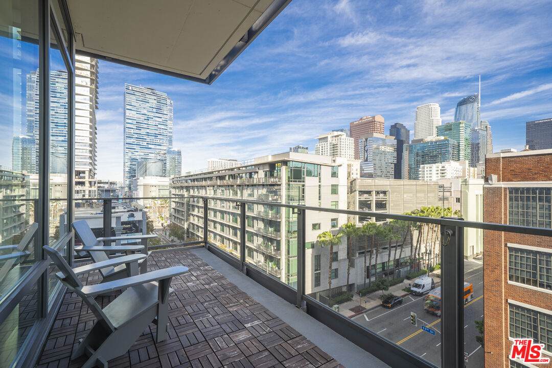 1100 Hope St - Photo 1