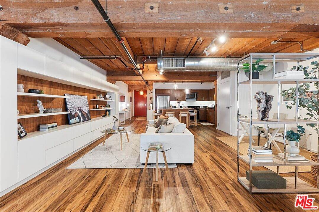 530 Hewitt St - Photo 1