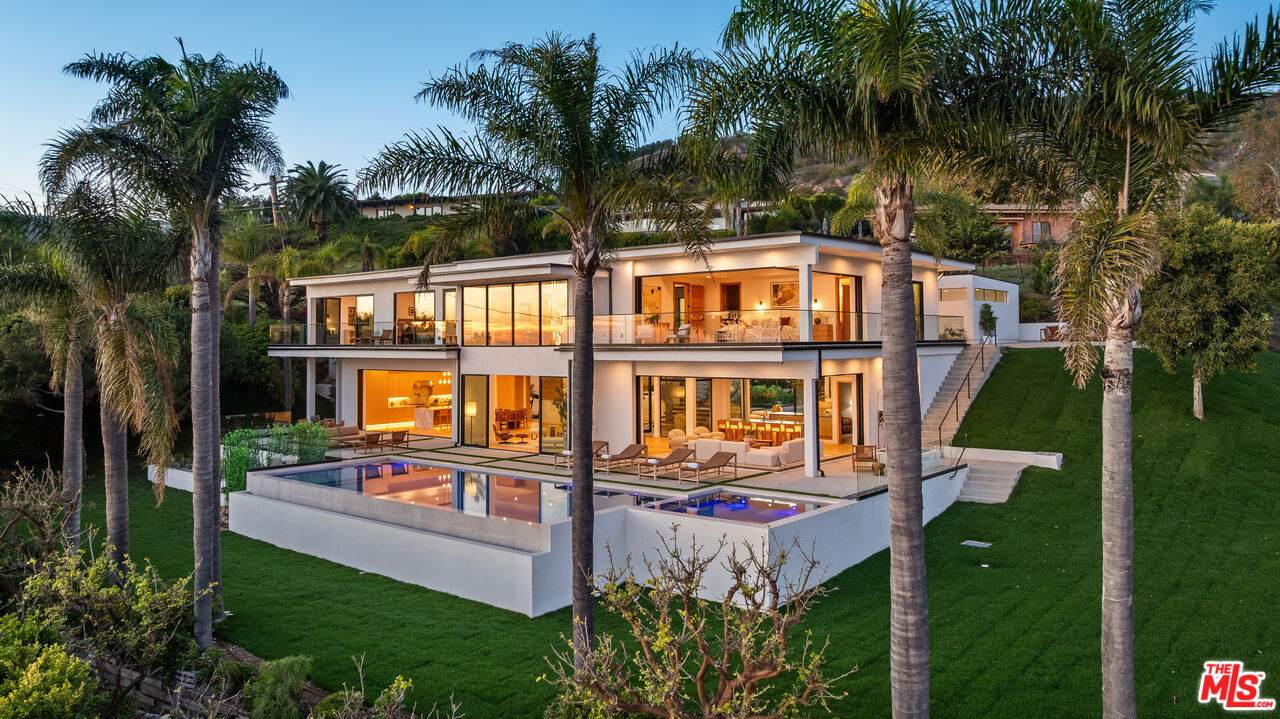 4732 Avenida Del Mar - Photo 1
