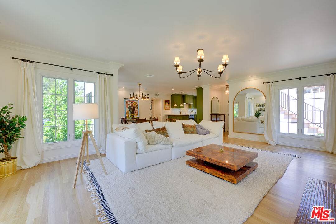 1007 Carol Dr - Photo 1