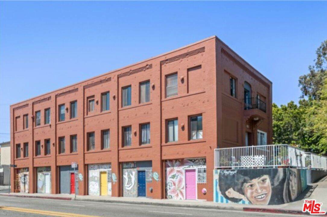 101 Dudley Ave - Photo 1