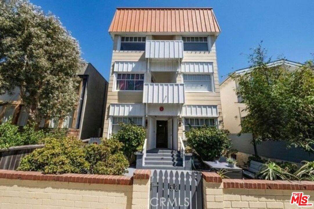 30 Dudley Ave - Photo 1