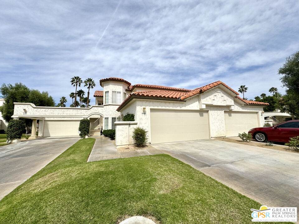 696 Vista Lago Cir - Photo 1