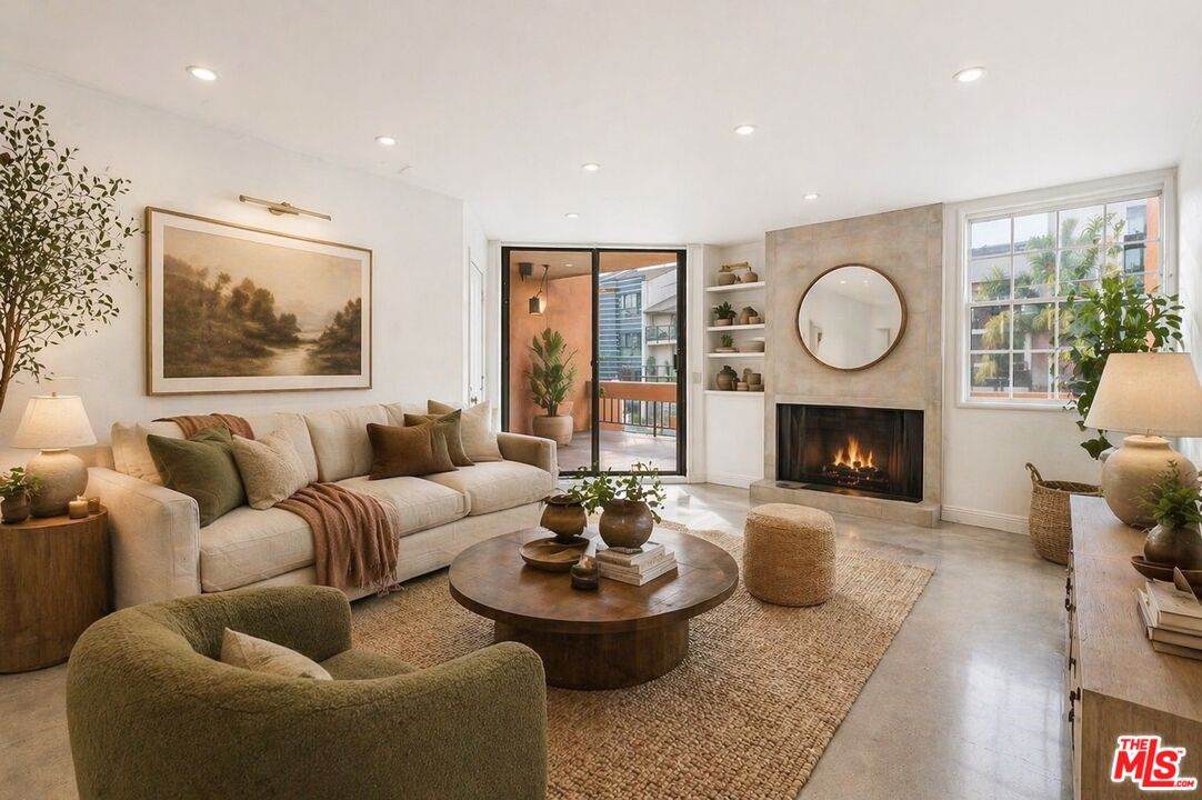 740 Kings Rd - Photo 1