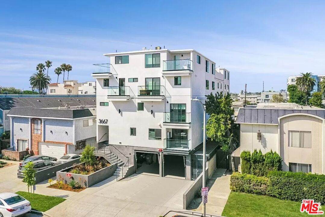 3667 Mentone Ave - Photo 1