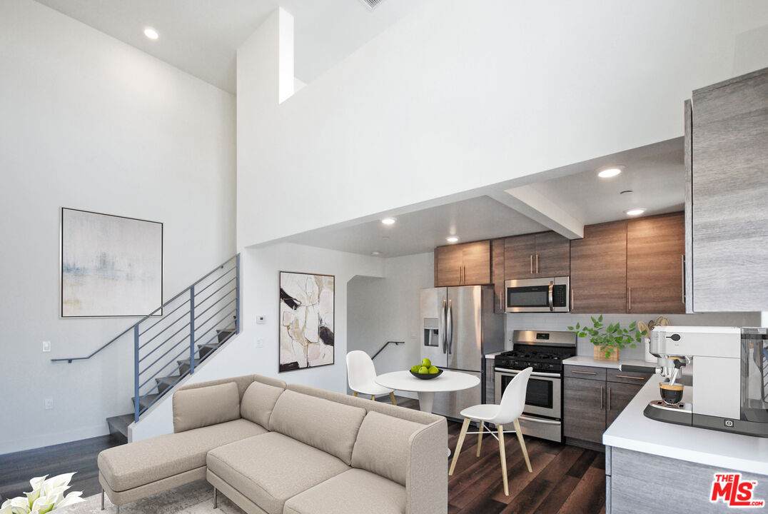 3667 Mentone Ave - Photo 1