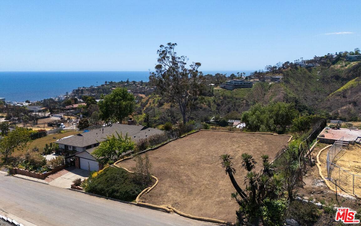 729 Enchanted Way - Photo 1
