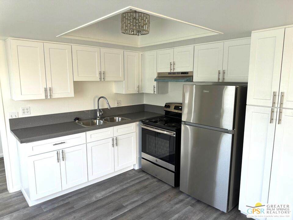 9651 Spyglass Ave - Photo 1