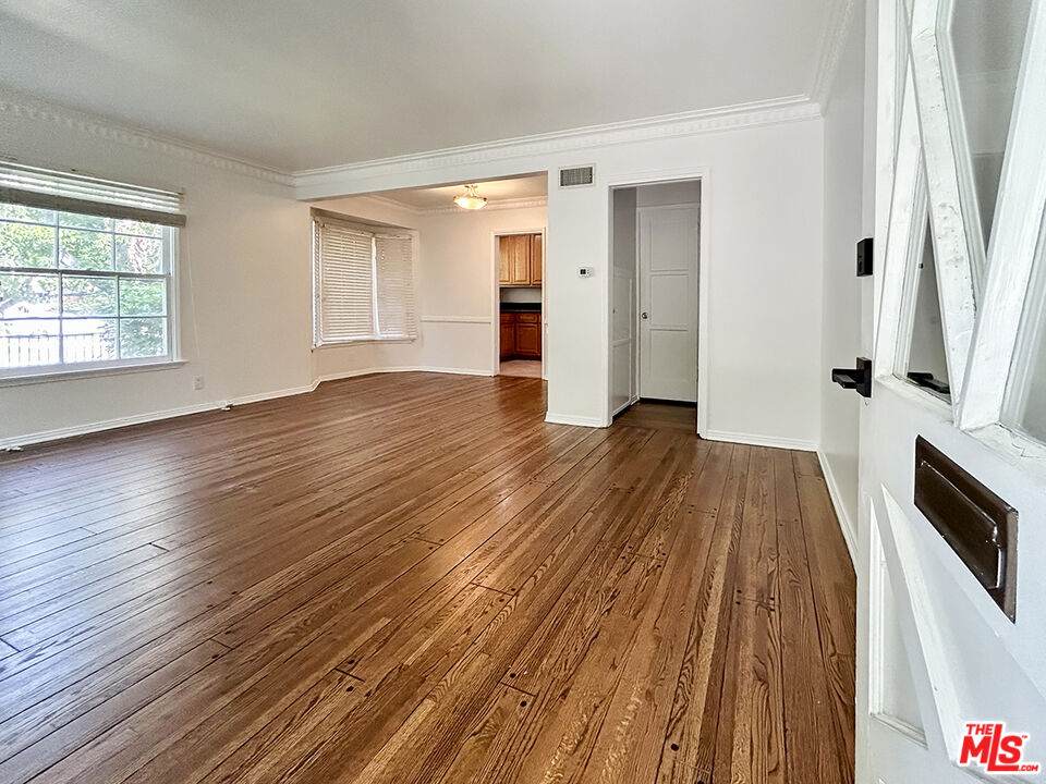 4831 Cahuenga Blvd - Photo 1
