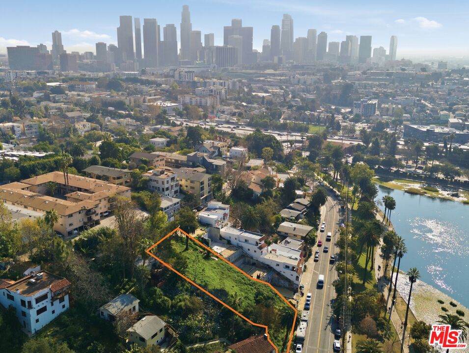 734 Echo Park Ave - Photo 1