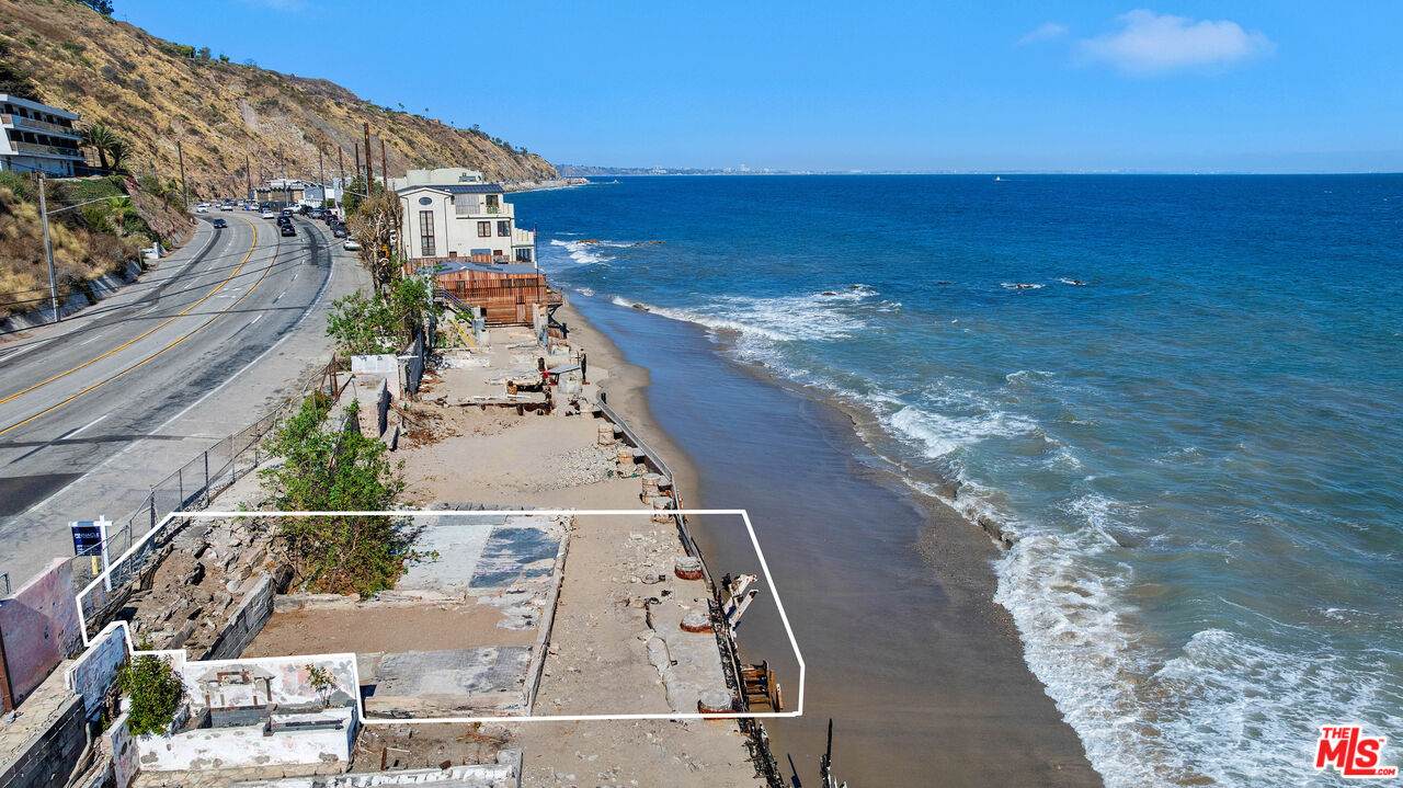 20812 Pacific Coast Hwy - Photo 1