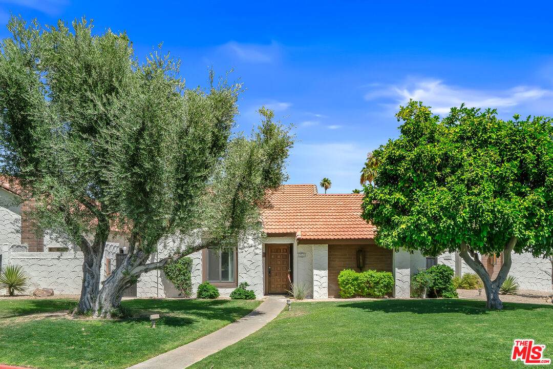 2252 Miramonte Cir - Photo 1
