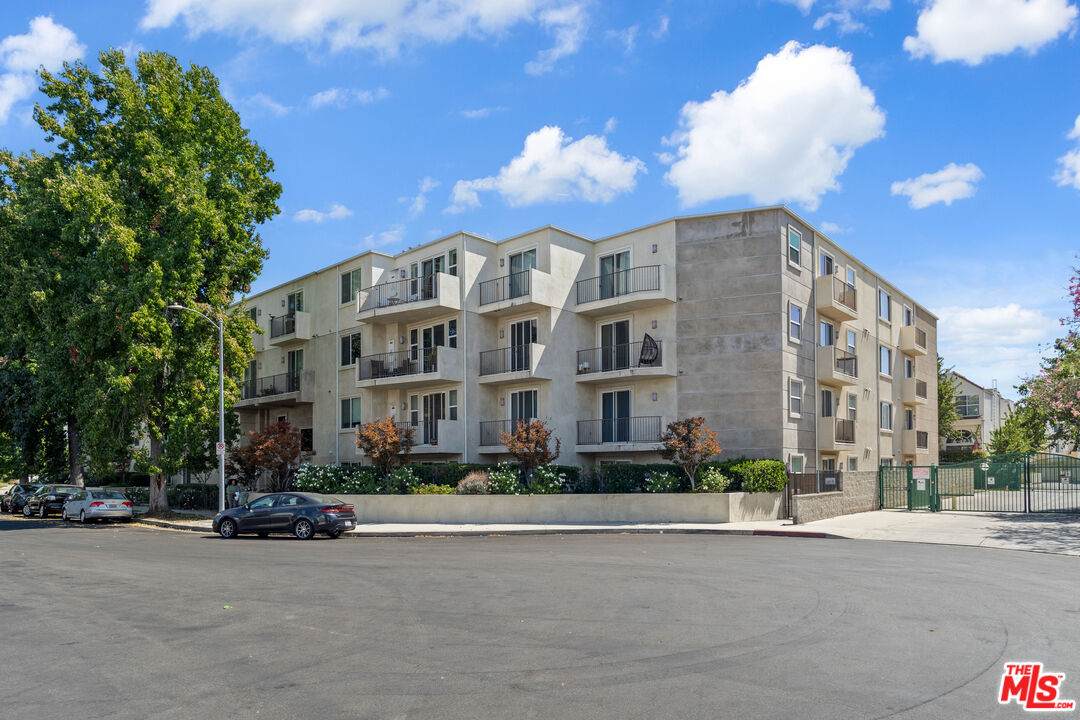 14412 Killion St - Photo 1