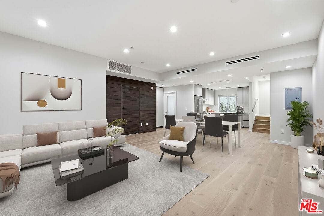 1006 Hancock Ave - Photo 1