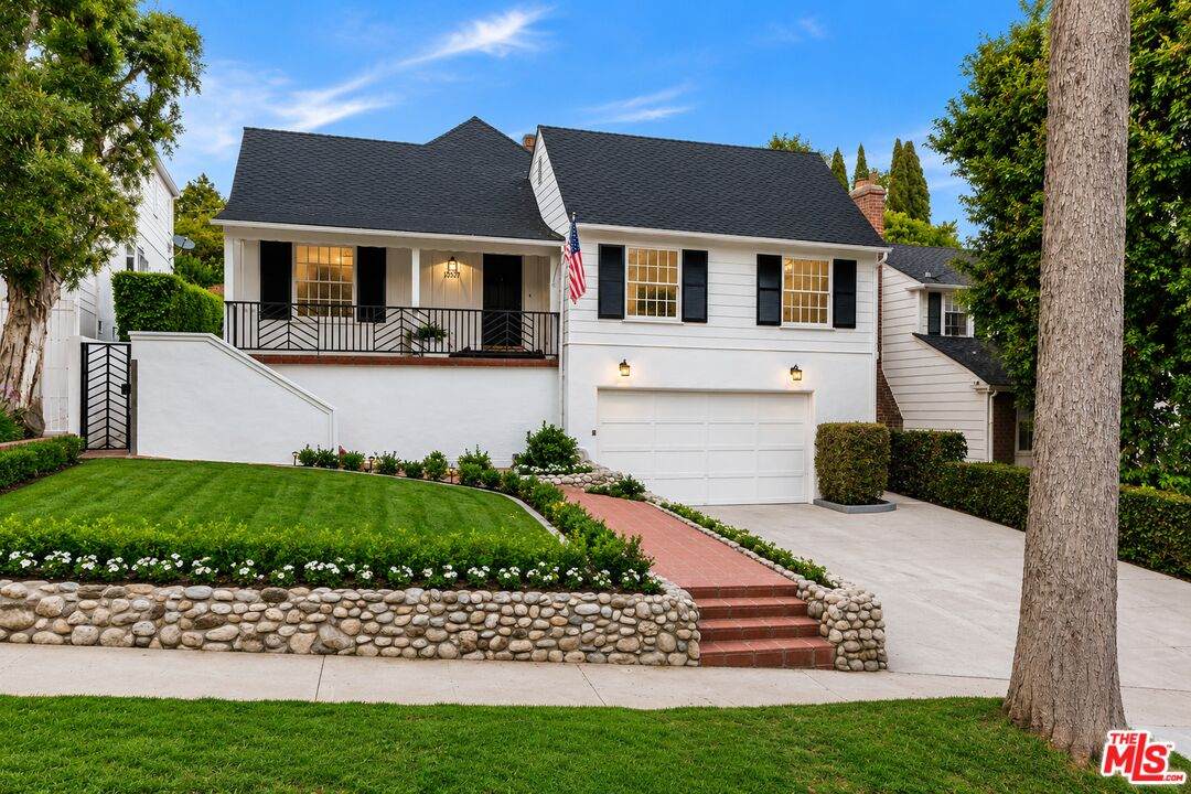 10527 Le Conte Ave - Photo 1