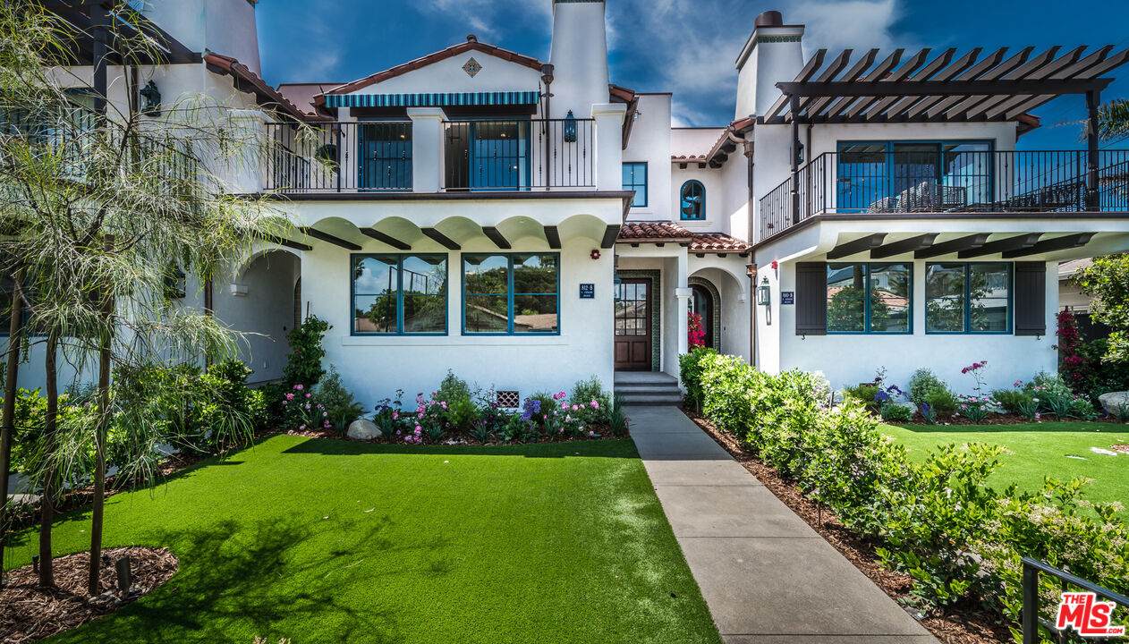 812 Catalina Ave - Photo 1