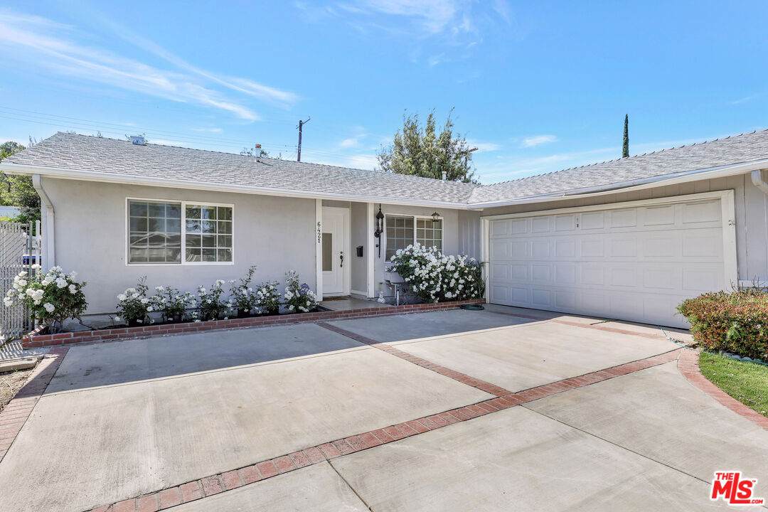 6421 Franrivers Ave - Photo 1