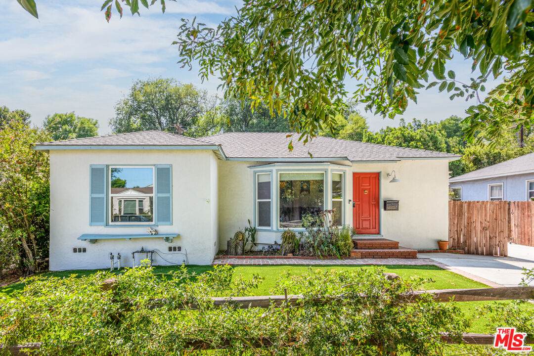 6601 Rubio Ave - Photo 1