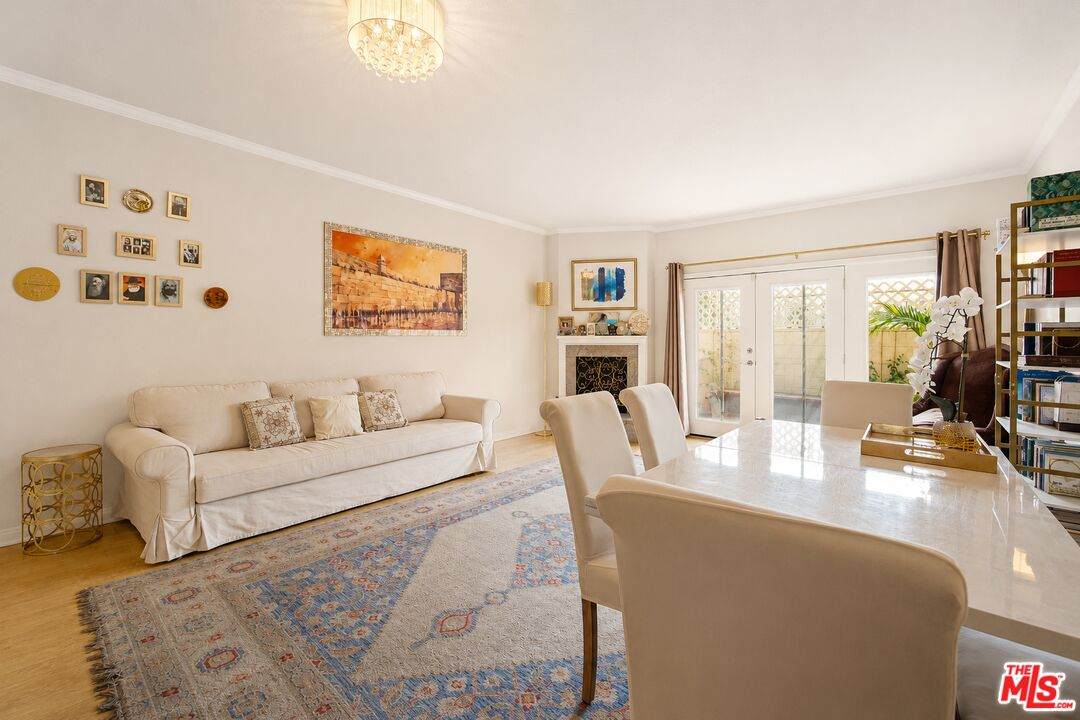 104 Hayworth Ave - Photo 1