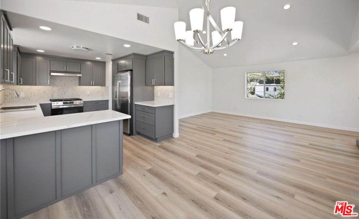 424 Parkman Ave - Photo 1