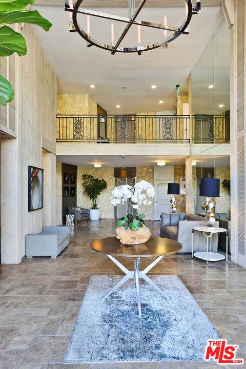 809 Bundy Dr - Photo 1