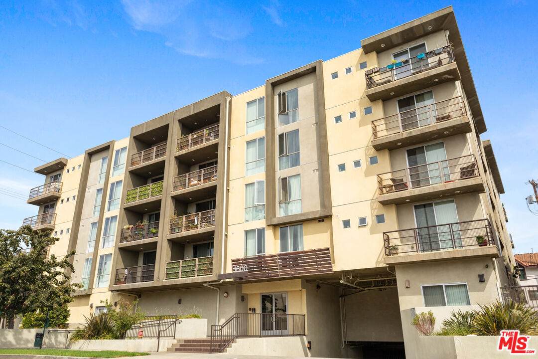 1600 Westgate Ave - Photo 1