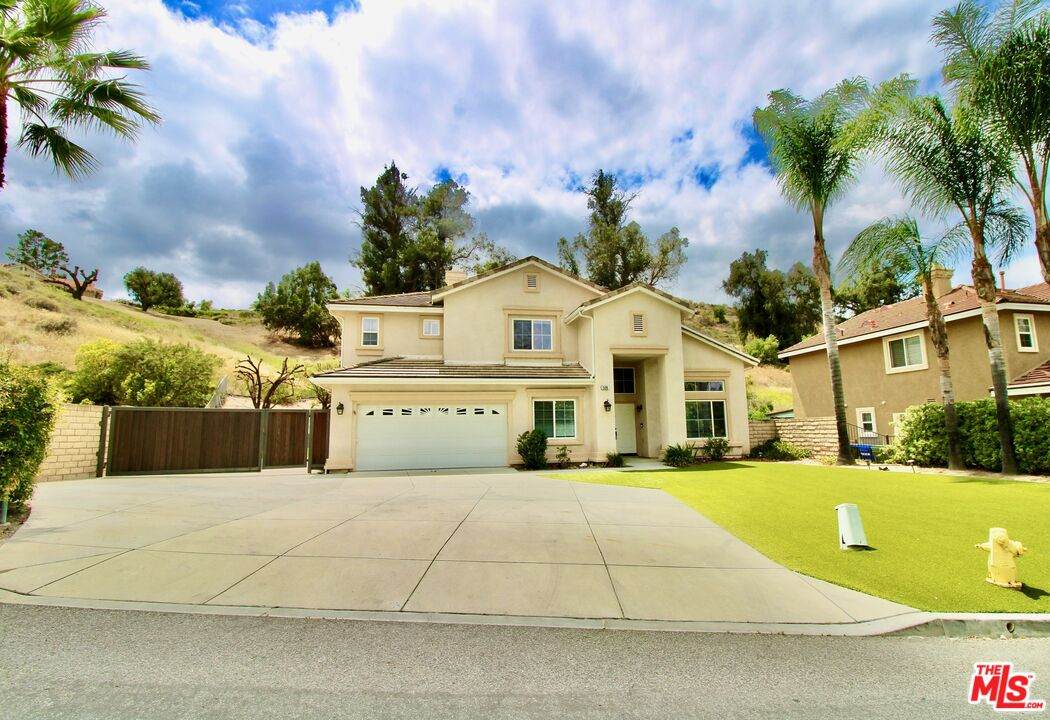 1124 Acapulco Ave - Photo 1