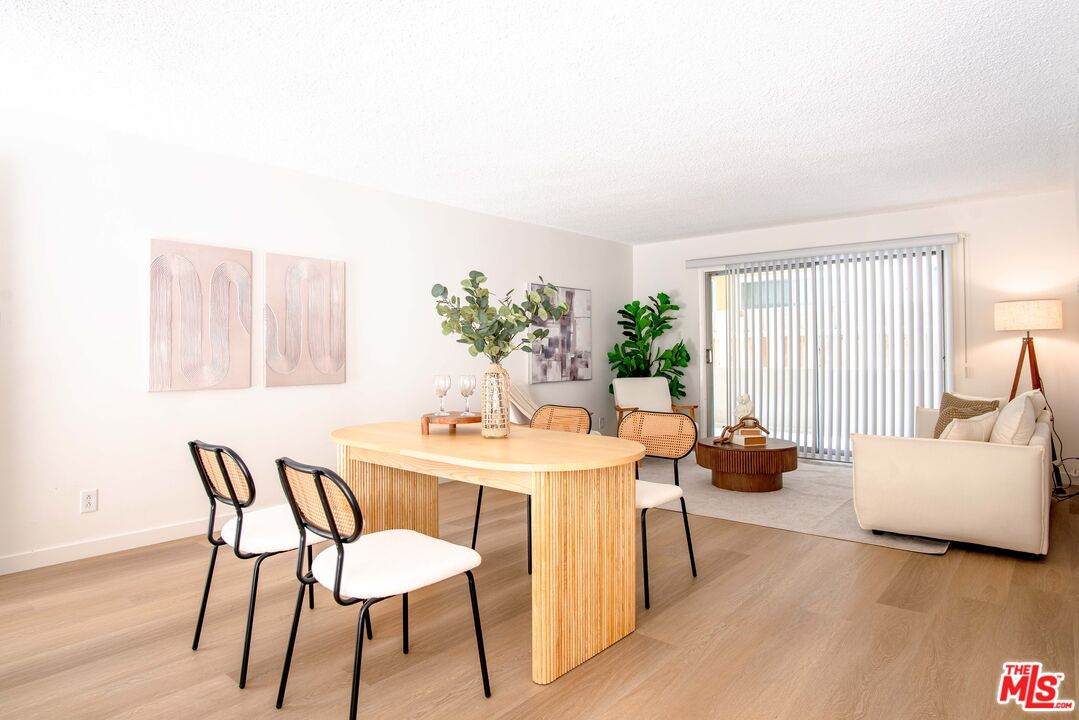 833 5th St - Photo 1