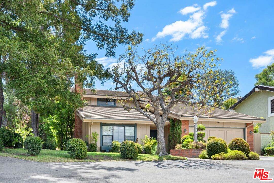 1844 Michael Ln - Photo 1