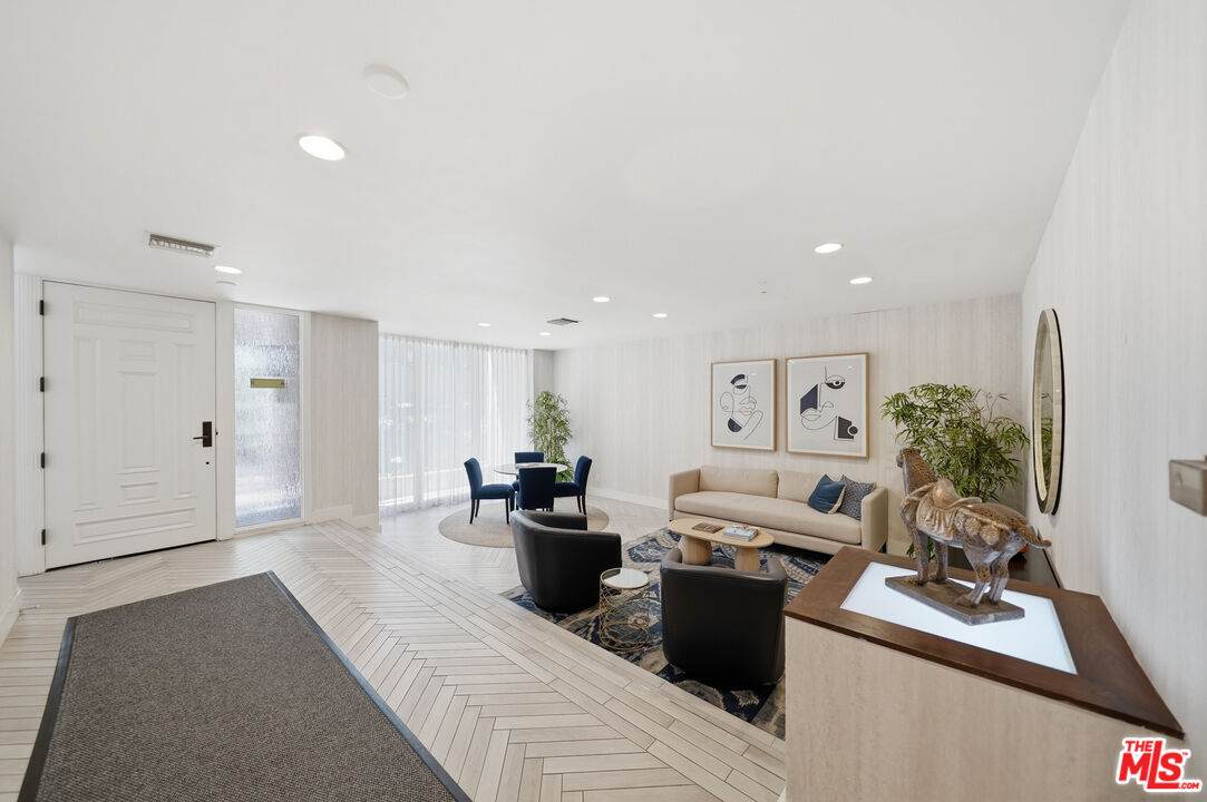 141 Linden Dr - Photo 1