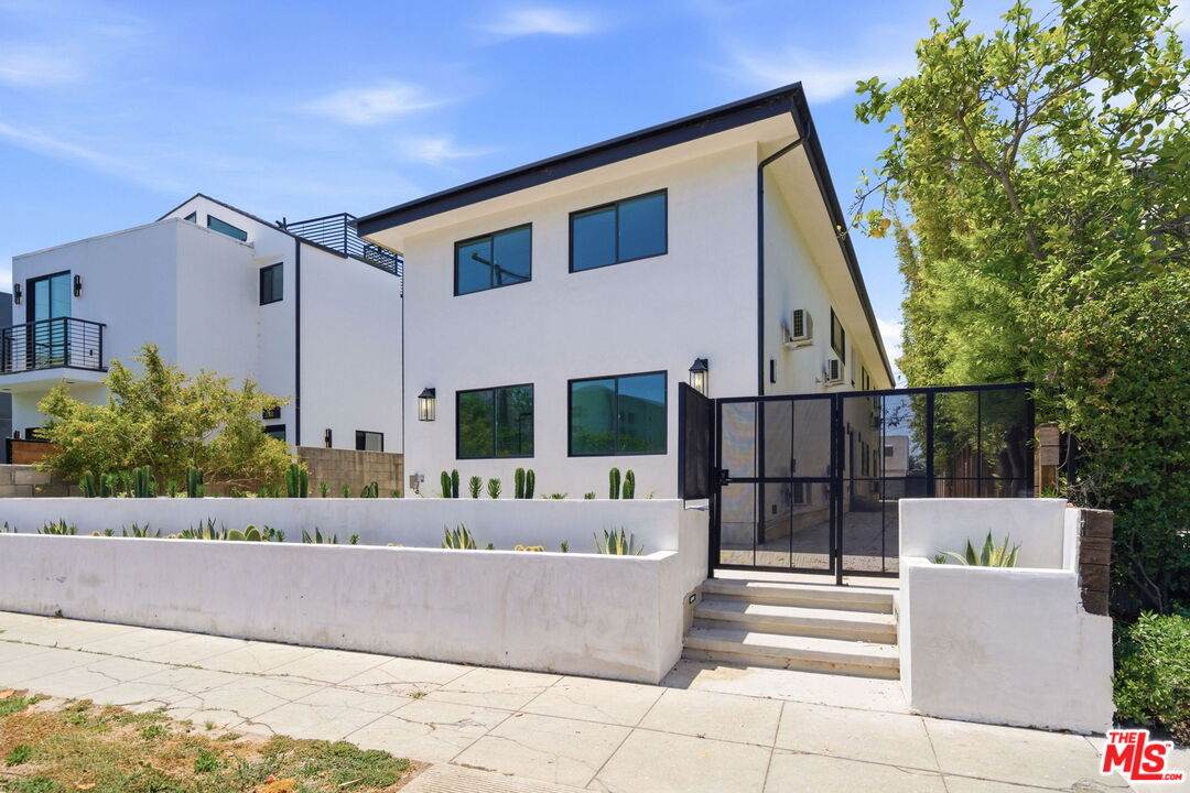 333 6th Ave - Photo 1