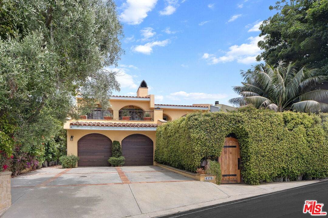 4372 Hillview Dr - Photo 1