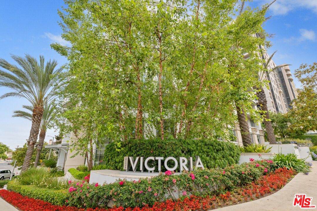 10700 Wilshire Blvd - Photo 1