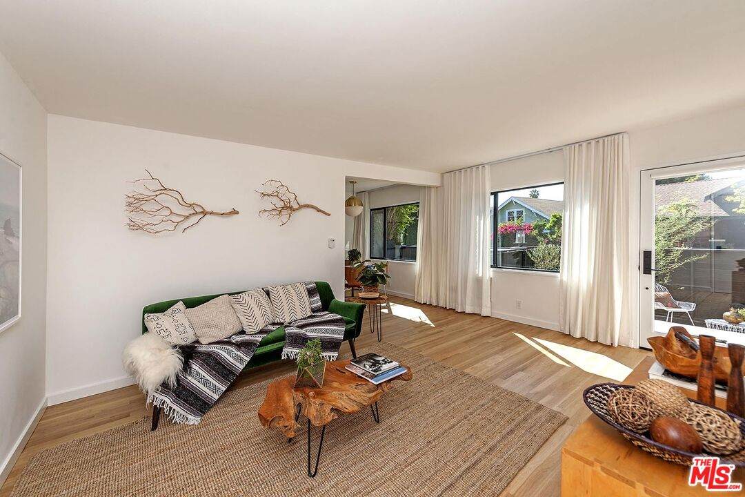 1964 Vista Del Mar St - Photo 1