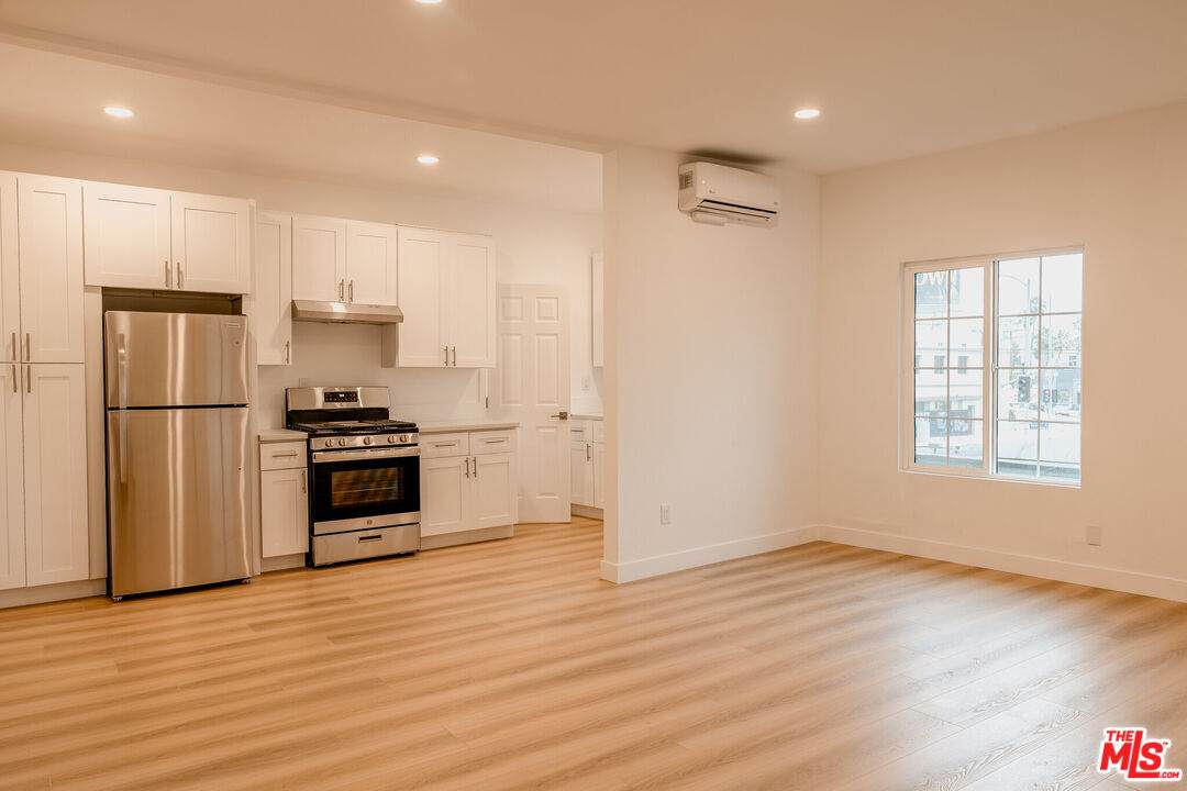 4521 Hollywood Blvd - Photo 1