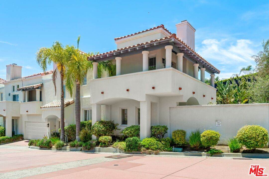 6435 Zumirez Dr - Photo 1