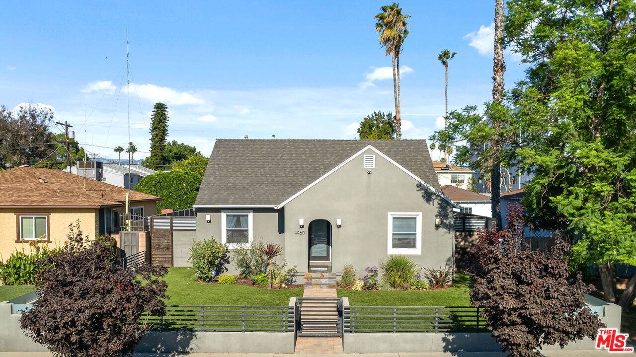 4460 Stansbury Ave - Photo 1