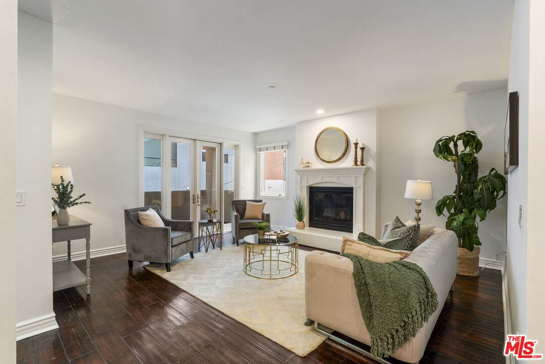 5057 Maplewood Ave - Photo 1