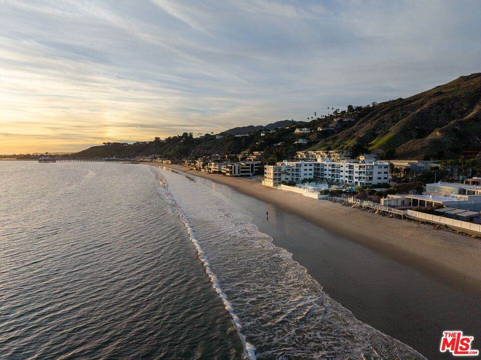 22548 Pacific Coast Hwy - Photo 1