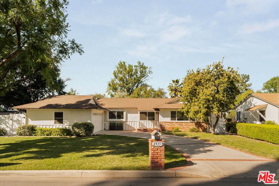 23153 Gonzales Dr - Photo 1