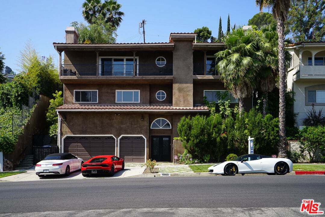 13902 Valley Vista - Photo 1