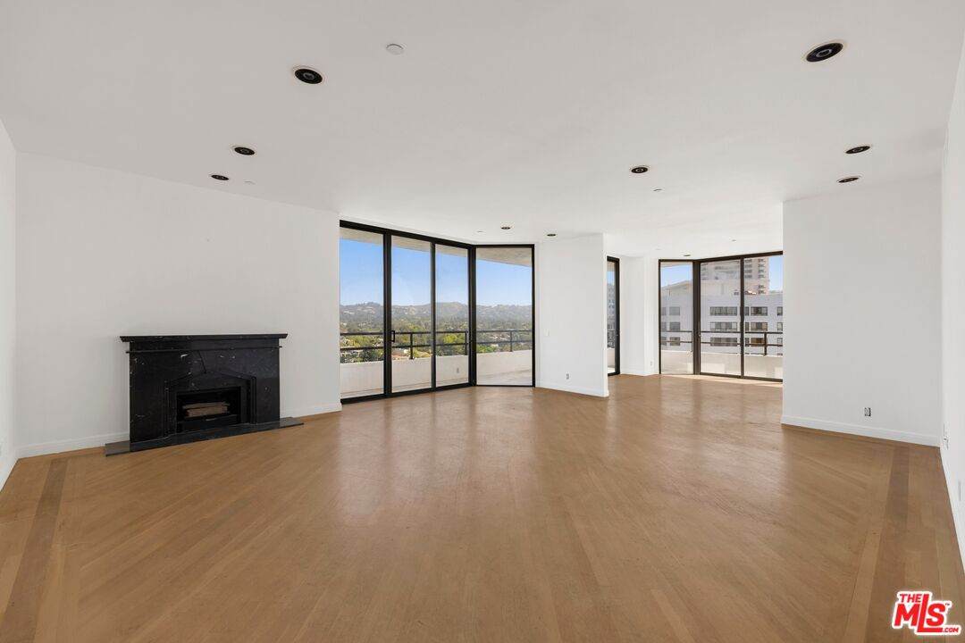 10601 Wilshire Blvd - Photo 1