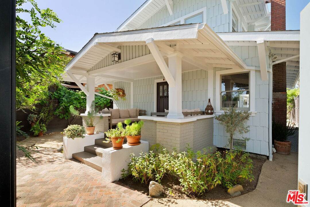 1670 Electric Ave - Photo 1