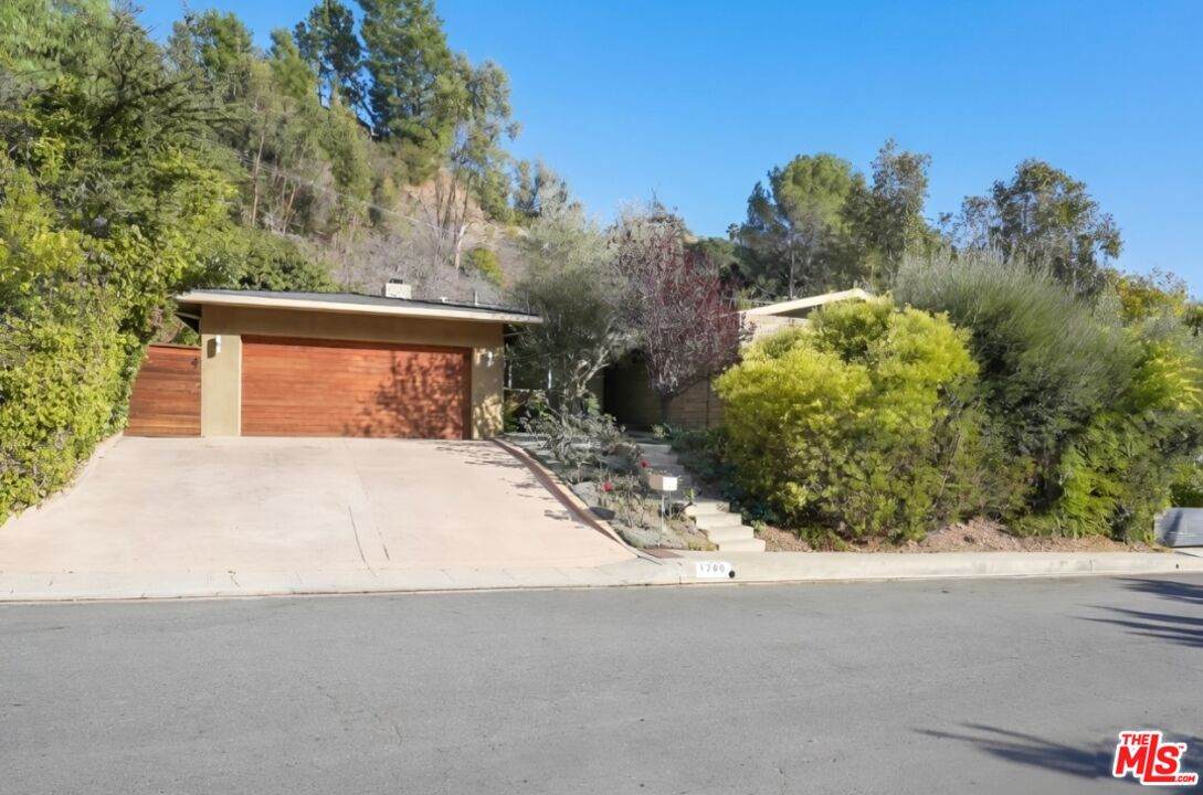 1700 San Ysidro Dr - Photo 1